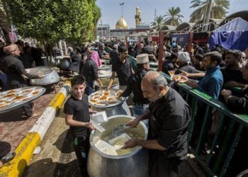 خدمت‌رسانی نیروهای شهرداری تهران در مناطق مرزی ایران و عراق به زائران اربعین + اینفوگرافیک