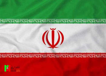 پرچم ایران دست بسیجیان پاریس