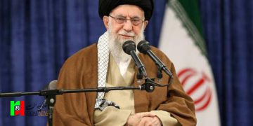 دیدار جمعی از رأی اولی‌ها و خانواده‌های شهدا با رهبرانقلاب