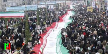 حضور باشکوه مردم مشهد در راهپیمایی ۲۲ بهمن