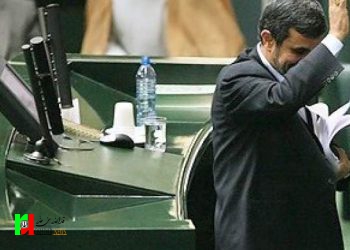 احمدی نژاد به ابوترابی ،دستم رو ببوسی فیلم را نشان نمی دهم