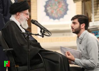 روایتی از دیدار ۲.۵ ساعته و بدون تعارف دانشجویان با رهبر انقلاب