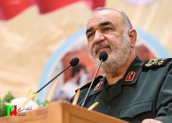 فرمانده سپاه: درحالی که در جنگی کامل هستیم اما شرایط جنگی نیست/ مردم ما در آرامش اما دشمنان صهیونیست در اضطراب‌ هستند