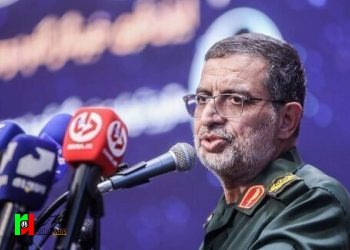 تأخیر در روایت، میدان دادن به دشمن است