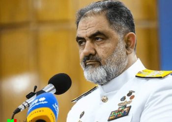 دریادار ایرانی: به‌زودی سلاحی رونمایی می‌کنیم که دشمن از آن وحشت خواهد کرد/ برآوردهای دشمن به «جوک نظامی» تبدیل شد/ ۷ عملیات موشکی علیه ناو آبراهام لینکلن