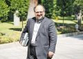 «محمد شریعتمداری» در بازنشستگیاش، چرا هلدینگ خلیجفارس را درگیر بلاتکلیفی کرده است؟!