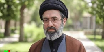 رهبر معظم انقلاب در پیام به‌مناسبت هفته دولت: ضعف و نقص و کمبود، نیازمند روایت و برجسته‌سازی نیست؛ بلکه نیازمند برنامه‌ریزی و اقدام برای رفع و حلِّ مشکل است/ گاه بیان صادقانه ضعف‌های خود در وقتی که دشمن به روحیّه نیاز دارد، کمک بزرگی به او است