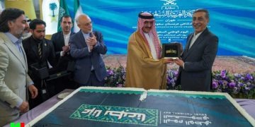 واکنش شریعتمداری به حضور قائم‌پناه و صالحی در جشن روز ملی عربستان/ برادران یمنی باید گفت شرکت‌کنندگان در جشن روز ملی عربستان از ما نیستند!