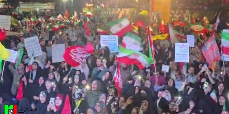 فریاد مردم در میدان انقلاب: با تورم بجنگید!